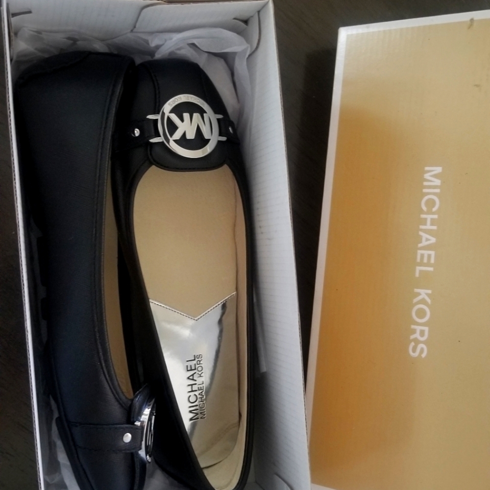 New Michale Kors Flats 8 1/2